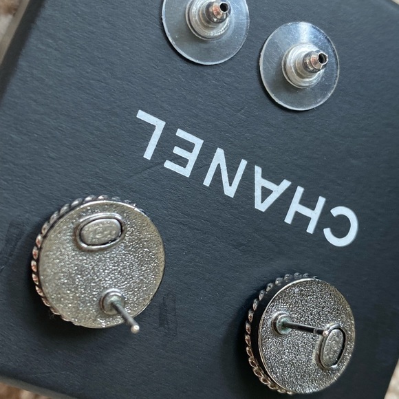 Chanel Round CC Crystal Earrings - Picture 5 of 6